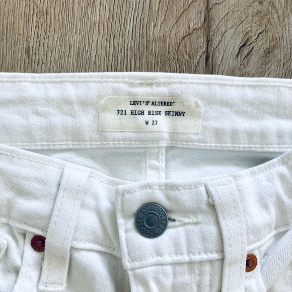 Levi’s Altered 721 High Rise Skinny White Jeans - Picture 3 of 10